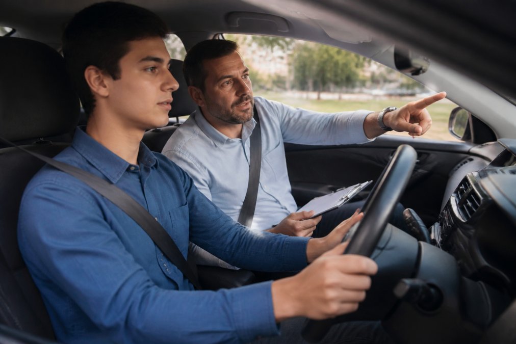 Driving School With Experienced Instructors: 2026 Guide
